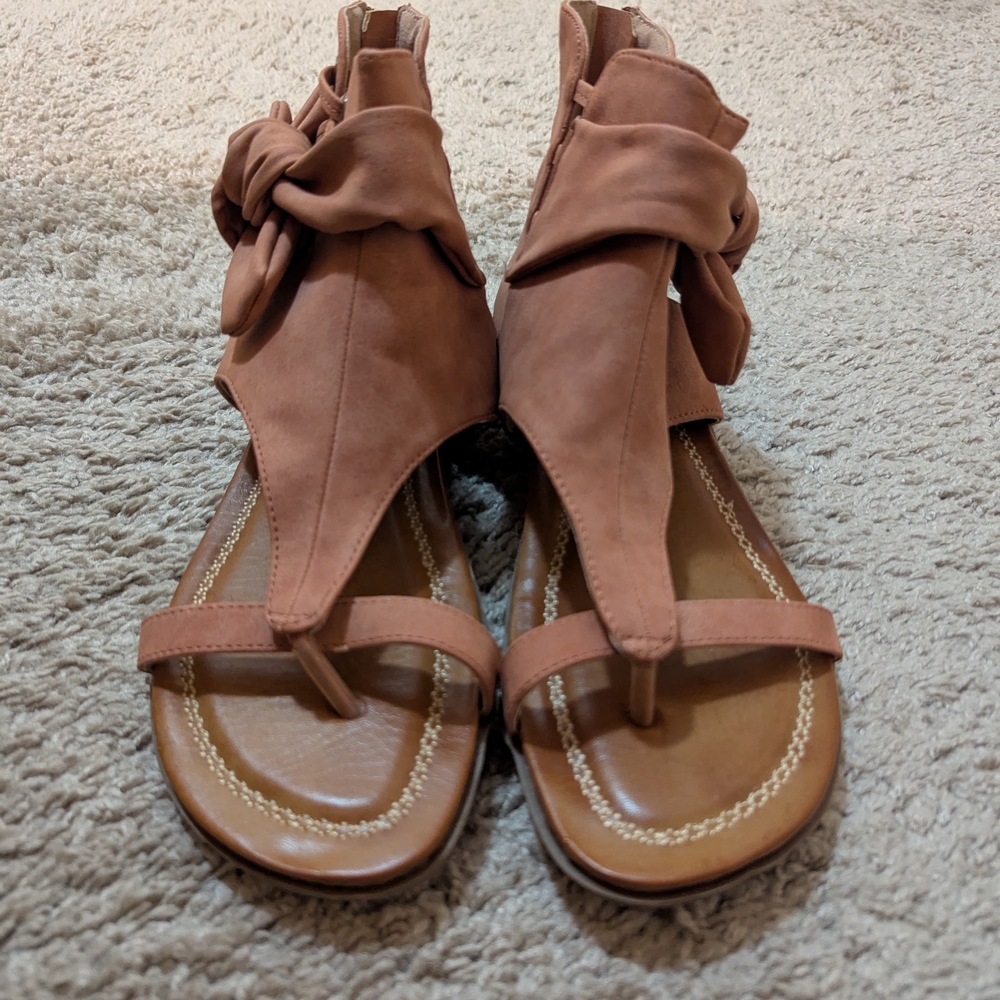 Women's Tan Sandals with Bow Detail